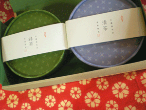 【内祝やちょっとしたギフトに】有機無農薬栽培の緑茶と清茶の煎茶2種をかわいい茶缶に詰めました！ 