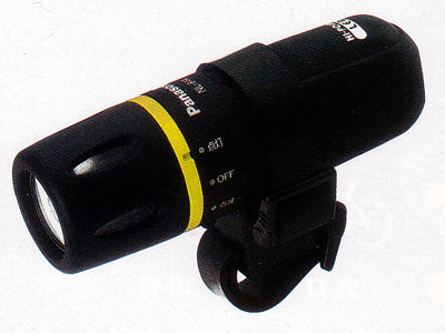 National PanasonicハイパワーLEDとDualレンズ搭載のタフなライト大雨や水中でも使える防水仕様...