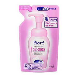 Biore(ビオレ) メイクも落とせる洗顔料　　　うるうる密着泡　つめかえ用　140ml　《花王》メイク落としと洗顔が一度にできる泡タイプ！