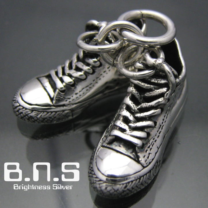 最高品質 silver shoes シルバーバスケットシューズペンダント　シルバー925(靴 スニーカー バッシュ コンバース オールスター)銀のバッシュのペンダント