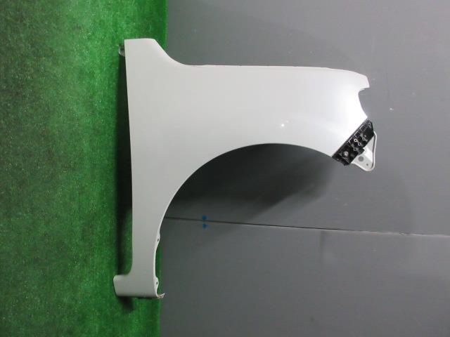 【中古】中古部品 ミラココア L675S 右フロントフェンダー 【3330560100-241220000110600】