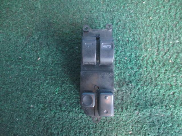 【中古】中古部品 レジアス KCH40G パワーウインドウスイッチ 【3330560100-001301780261900】