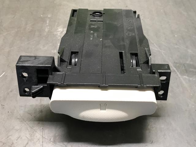 【中古】中古部品 ミラココア L675S ドリンクホルダー 【3330530100-000005127070230】