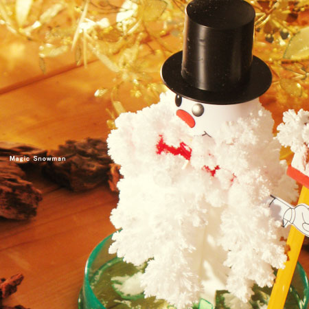 【今だけ20％OFF】(マジッククリスマスツリー/マジック スノーマン/クリスマスプレゼント)聖夜にサンタが魔法をかけた？すぐに育つ不思議な雪だるま！MAGIC SNOWMAN