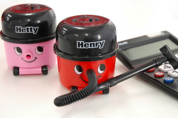 【Henry＆Hetty】 ヘンリー＆ヘティー デスクトップクリーナー【ポイント10倍！7月10日20:00〜12日1:59まで】【お買い物マラソン】【お買い物マラソン開催予告】【ポイント10倍！7月10日20:00〜12日1:59】英国生まれの掃除機ヘンリー君が卓上サイズで登場