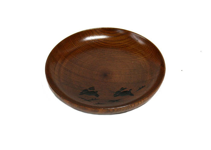 木製　4．5銘々皿　うさぎ彫　うるし塗（盛皿）001-403 