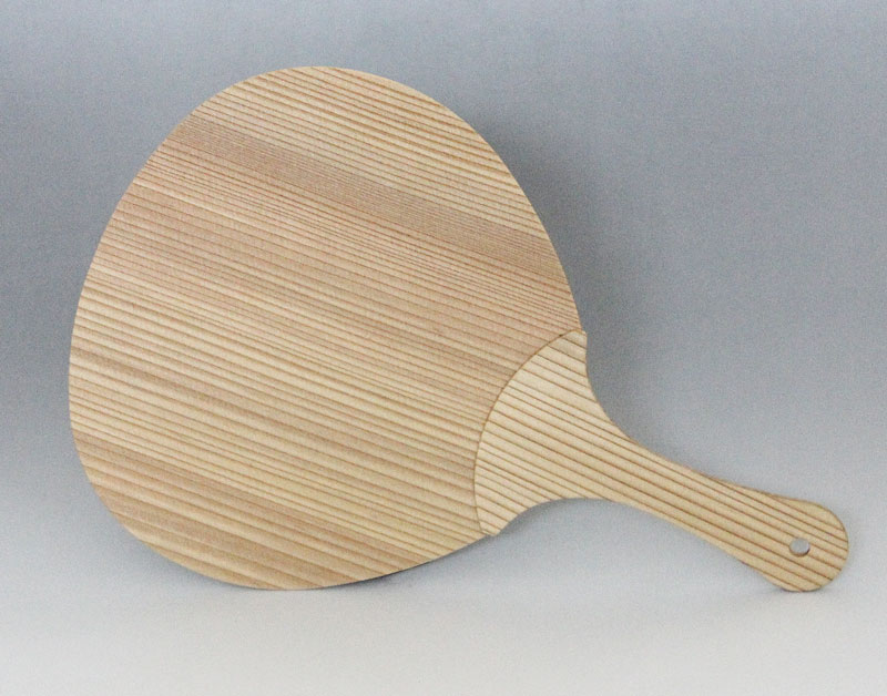 【メール便で送料無料】木製　杉　うちわ　日本製（天然木、団扇、敬老の日）001-3326【楽ギフ_包装】