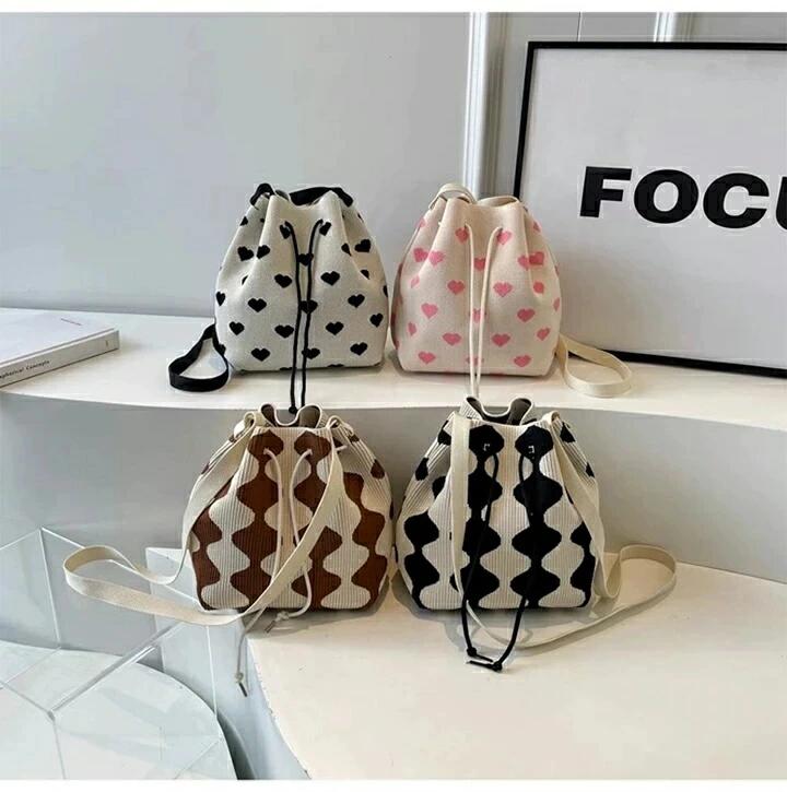 カジュアル ショルダーバッグ バック バッグ ハート柄ニットバッグ ニットバッグ 女性 コードニットトート 巾着バック レディース バック