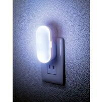 [ELPA（エルパ・朝日電機）] PM-L103(W) LEDナイトライトメイアン ELPA（エルパ・朝日電機） 屋内用センサーライト PM-L103-W暗いと自動的に点灯、明るいと消灯します