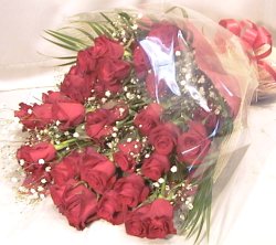 【送料無料】赤のバラの花束【50本】