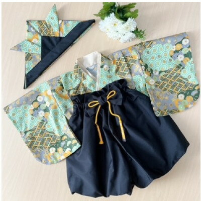 【ふるさと納税】80size　ベビー袴とかぶれる布兜のセット(雲取り文様×黒色の袴)【1685983】