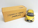 TOYOTA/トヨタ AQUA アクア 1/30 色見本ミニカー カラーサンプル 5C2 ブラスゴールドメタリック【中古】【ミニカー】【四日市 併売品】【071-220716-12ZH】