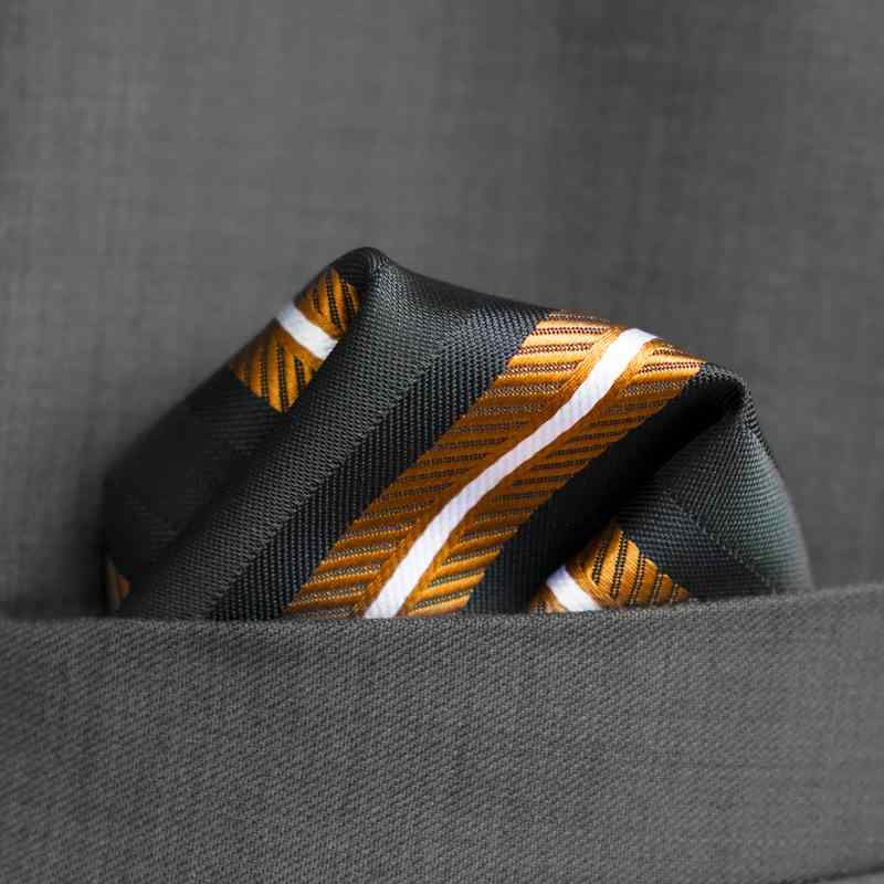ポケットチーフ メンズ スーツ スクエア ストライプ柄 ポリエステル ビジネス フォーマル 結婚式 披露宴 パーティー 冠婚葬祭 礼装 フォーマル 上品 多色展開