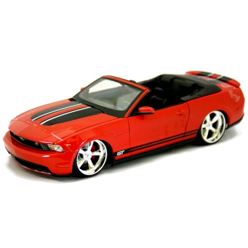 2010 Ford Mustang GT Custom 1/18 MAISTO 2857円 【ダイキャストカー,フォード,ムスタング,アメ車,マッスルカー,カスタム,マスタング,ミニカー,マイスト】