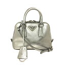 プラダ ミニショルダーバッグ サフィアーノ 1BH851 シルバー メタリック 中古 レザ PRADA 女性 レディース ポシェット 斜め掛け ポコノ 2WAYバッグ ミニバッグ パーティバッグ 結婚式 人気 定番 オシャレ ミニ コンパクト 小物入れ ロゴ シンプル 本物 鑑定済み