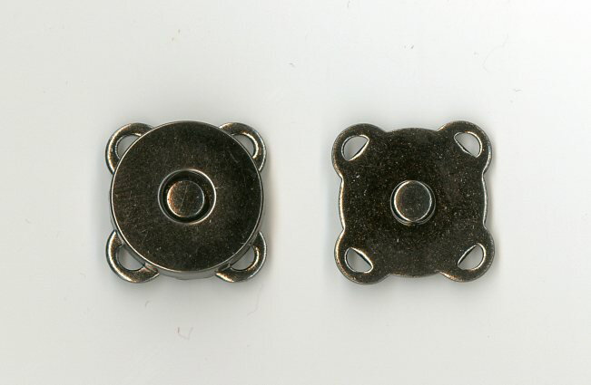 フラワーマグネットボタン（縫いつけタイプ）大（14mm）・ブラックニッケル