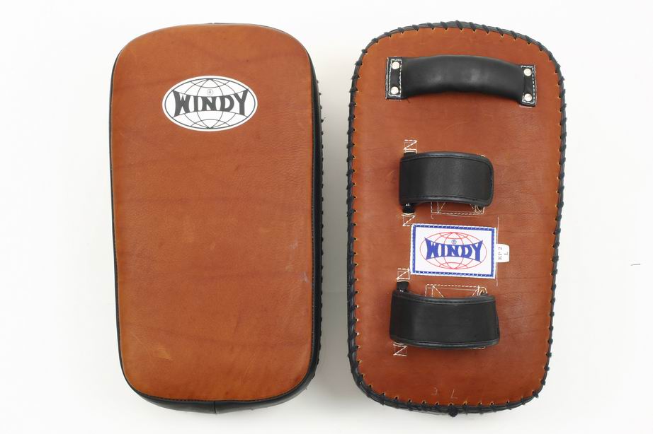 【Mサイズ ベルト式/テープ式キックミット】WINDY（ウィンディ）KP-3・4 キックミット