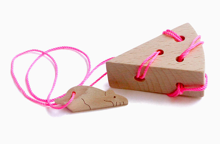 【名入れ可】●ねずみとチーズ（頭脳開発器）脳トレ 木のおもちゃ木の知恵の輪 木のパズル　■ MOUSE & CHEESE PUZZLE (BRAIN TRAINING) Wooden Toys (Ginga Kobo Toys) Japan