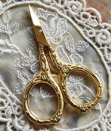 ミニチュアサイズのハサミ エリザベス1世 手芸が楽しくなる素敵なハサミ 手芸 糸切り 刺繍…...:gracework:10000955