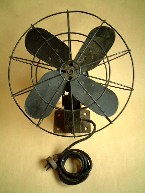 AeB[N @̍݌