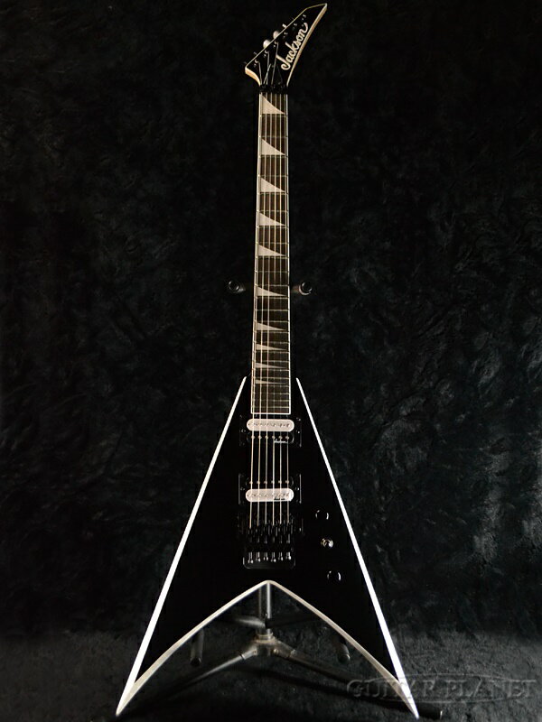 【送料無料】Jackson JS32 KING V Black with White Be…...:guitarplanet:10032259