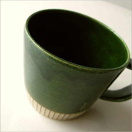 陶器マグカップ 美濃焼 コーヒーカップ 大グリーンマグ陶器マグカップ 美濃焼 コーヒーカップ 大 織部グリーンにLoveの刻印がインパクトのあるデカマグ