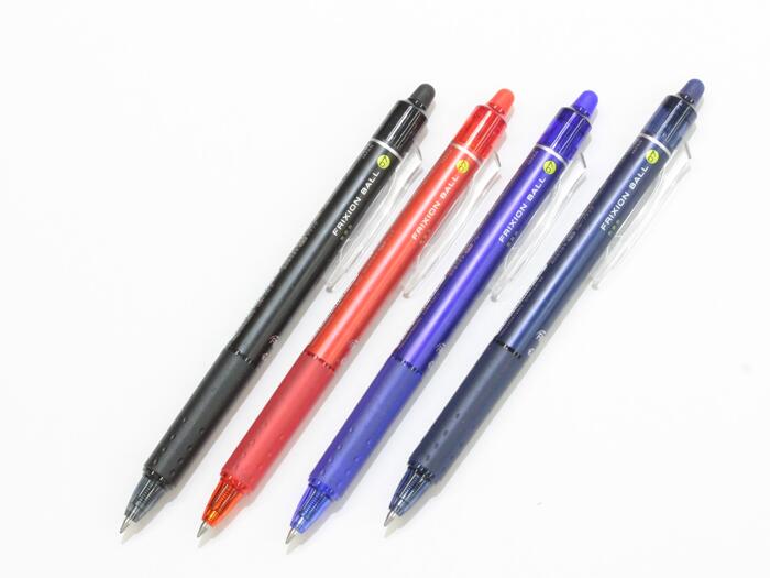 フリクションボールペン 0.7mm【<strong>ノック式ボールペン</strong> アイロンで消せる フリクションペン チャコペン 印付け 刺繍図案 ハンドメイド 文具】