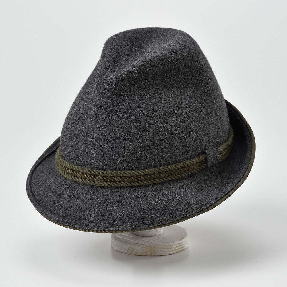 西洋帽子と違い テンガロン チロリアンハット クローシュ 山高帽の形の特徴 由来
