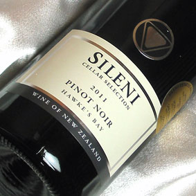 シレーニ　セラー・セレクション　ピノ・ノワール '11　Cellar Selection Pinot Noir [2011] ニュージーランドワイン/赤ワイン/ミディアムボディ/750ml