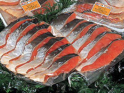 北洋産特上紅鮭切り身半身11切れ【楽ギフ_のし】【10P17Aug12】特上の沖塩の紅鮭です、ご賞味下さい。【同梱発送】15kg以内が1個口の送料になります。