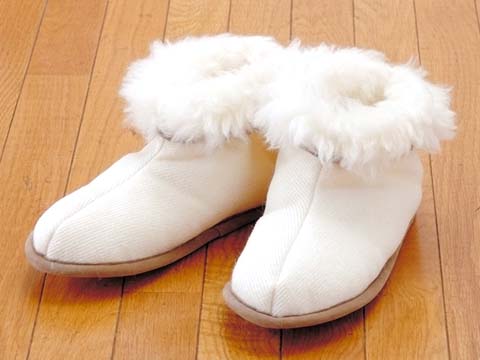 メリノンの洗える室内履き足の冷えを防ぎます。ぬくぬくです。　【喜ばれる贈り物に】【日中の寒さ対策に】贈り物に最適です。