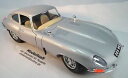 【送料無料】模型車 モデルカー スポーツカージャガークーペモデルカースケールjaguar e type coupe 1961 model car in 118 scale by burago