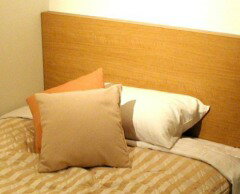 ベッド(ホテル仕様)のヘッドボード　Mサイズ　(ホテルスタイルベッドの頭元を飾るフラットな板状のボード)