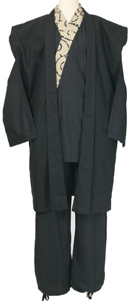 作務衣 紳士 陣羽織と作務衣のセット 黒色/ベージュ柄 M/L/LLサイズ 紬風生地オールシーズン用 メンズ和装さむえ 送料無料 作務衣 紳士 陣羽織と作務衣のセット 黒色/ベージュ柄 M/L/LLサイズ 紬風生地オールシーズン用 メンズ和装さむえ 送料無料
