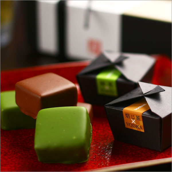 宇治のお茶屋のボンボンショコラ§京都・宇治のお茶屋作挽きたて抹茶をたっぷり使った濃厚抹茶味です。