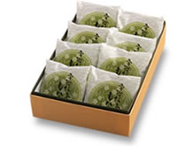 　宇治抹茶もなか8個入り化粧箱セット　AB-18§ 京都 宇治のお茶屋作挽きたて抹茶をたっぷり使った濃厚抹茶味です。