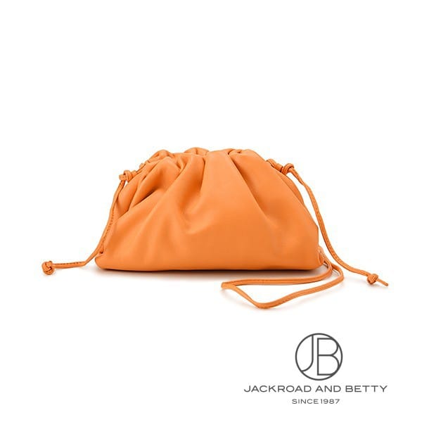 ボッテガ・ヴェネタ BOTTEGA VENETA ミニ ポーチ クラッチ バッグ ライトオレンジ 585852 VCP40 7482 新品 バッグ/財布/小物