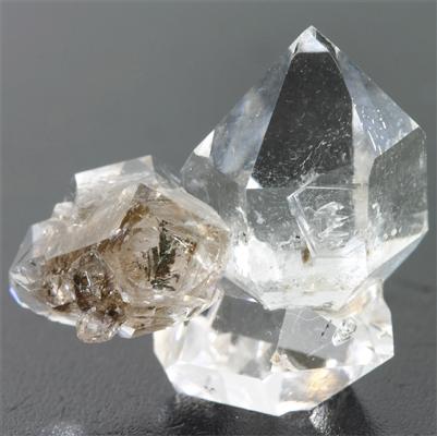 自然の神秘を感じさせる結晶ハーキマーダイヤモンド19．78CT