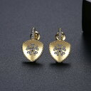 【全品50%OFF!ウィンターセールプレイベント】【10日返品保証/3ヶ月修理保証】 送料無料 プチプラ ピアス 両耳用 レディース キュービックジルコニア ホワイト 真鍮 イエローゴールド スタッド ぶら下がり 上品 エレガント おしゃれ モチーフ フラワー 花 e20030339
