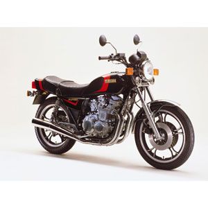 1/12 ヤマハ XJ400 ネイキッドバイク No.84 【税込】 アオシマ [ABK NKB No.84 ヤマハXJ400]【返品種別B】【Joshinは平成20/22年度製品安全対策優良企業 連続受賞・プライバシーマーク取得企業】