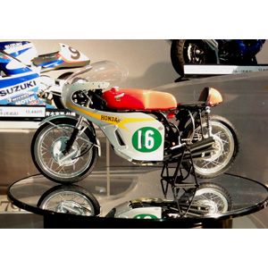 1/12 Honda RC166 GPレーサー #16 マスターワークコレクション（完成品）【21087】 【税込】 タミヤ [T 21087 マスタワーク Honda RC166 GP#16]【返品種別B】【送料無料】