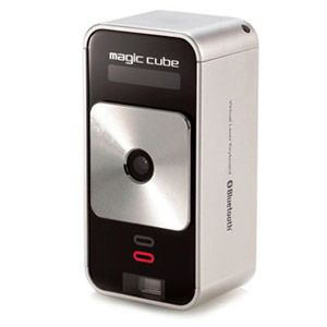 LAB-800【税込】 celluon Bluetooth2.0　投射キーボード（シルバー） Magic Cube [LAB800]【返品種別A】【送料無料】【マラソン201207_家電】【RCPmara1207】【7/12am9:59迄ポイント3倍】【Joshinは平成20/22年度製品安全対策優良企業 連続受賞・プライバシーマーク取得企業】