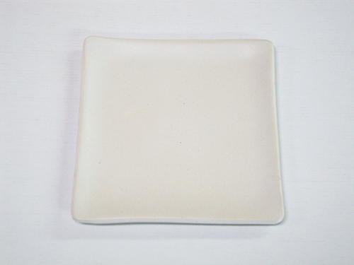 シンプルな「和」の陶器シリーズ「Jトーン」角皿（B7）【日本産】【信楽焼】【20％OFF】シンプルだからこそ使いやすい。さまざまなシーンで使える和の陶器。