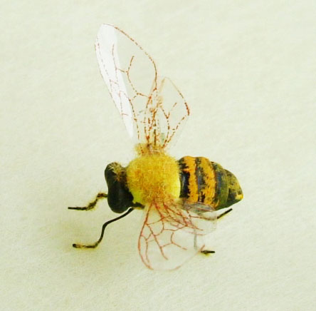 昆虫模型/みつばち　本体約1.5cm　
