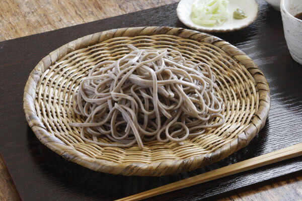 【10枚まとめてお買い得！】根曲がり竹 蕎麦ざる(戸隠風) 直径約23cm 【盛り目安 大盛りの一人前】