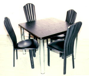 黒90cm×90cmの正方形テーブル（高さ70cm）