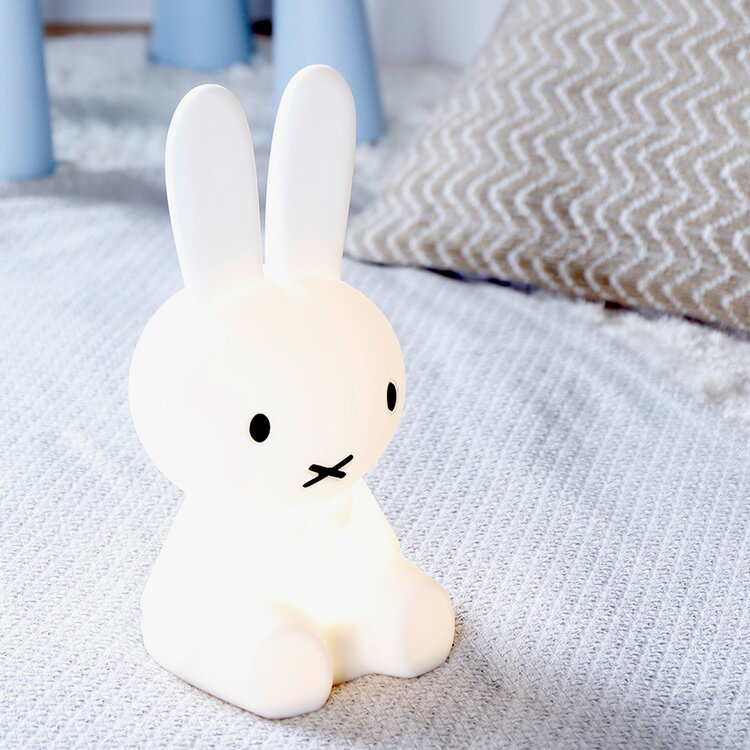 無料ラッピング＆着後レビューで選べる特典★miffy ファーストライト ミッフィー LED 赤ちゃん 授乳ライト 充電式 ナイトライト 調光 間接照明 子供部屋 寝室 <strong>フロアライト</strong> フロアランプ デスクライト おしゃれ グッズ <strong>北欧</strong> 誕生日プレゼント 母の日