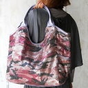 【新作】カモフラージュ柄キラキラ 輝くスパンコールでアレンジした トートバッグ★ポーチ付き(cache cache/カシュカシュ)10P10Jan25