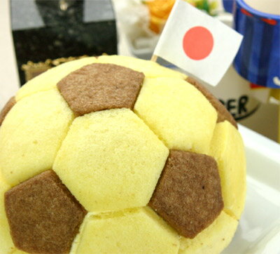 【頑張れ日本！ギフトにも♪】みんなが集まるスポーツバーやお誕生日に！サッカーボールスイーツ♪ゴオォールケーキ