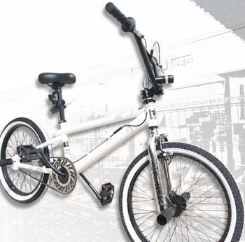 20インチ自転車 BMX MOTOCROSS DGホワイトフレーム×ホワイトラインタイヤ　モトクロスバイクハンドルは360度回転するジャイロ＆パフォーンマンスペグ搭載ワイヤーロック＆フロントライト標準装備